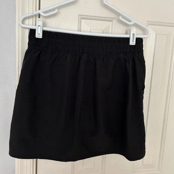 🔥Lot of 2🔥Athletic, Golf, Walking, Travel Slip-on Skorts with Inner Shorts - Picture 7 of 12